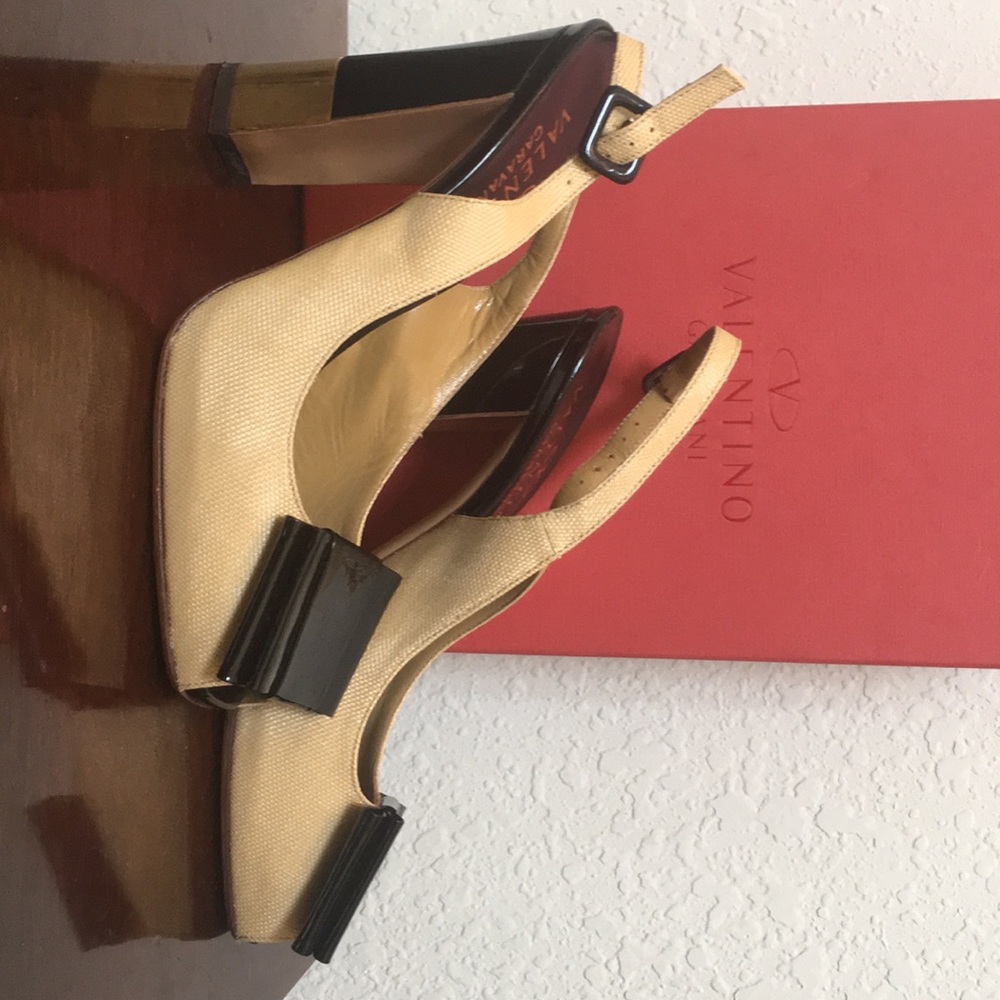 Shoes - Picture 2 of 3